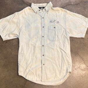 Vintage Men’s Embroidered Cat Button-Down Shirt